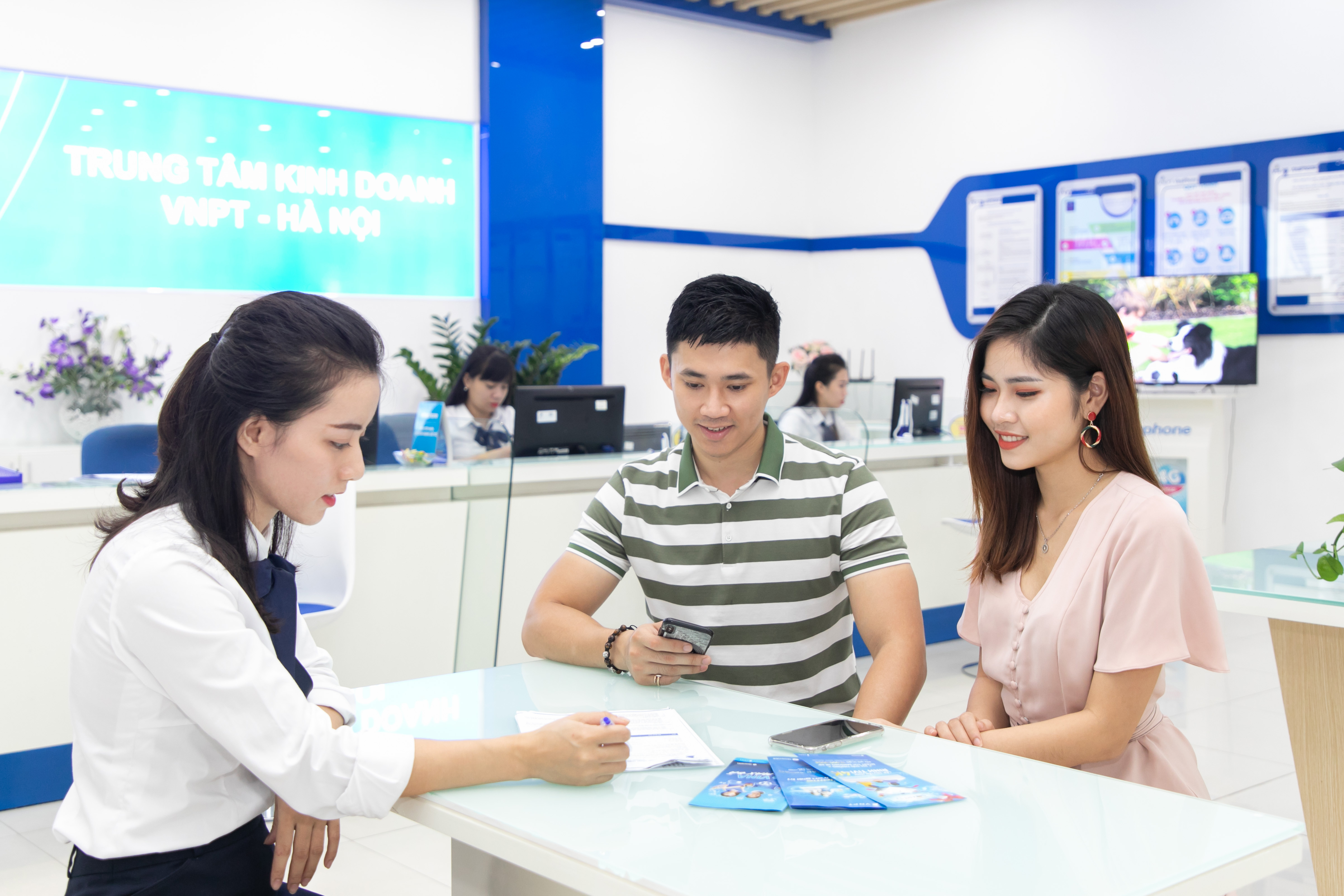 VNPT tặng nhiều ưu đãi Internet - truyền hình cho khách hàng mùa dịch